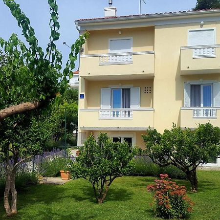 Apartments With A Parking Space Rab - 12383 Banjol Dış mekan fotoğraf