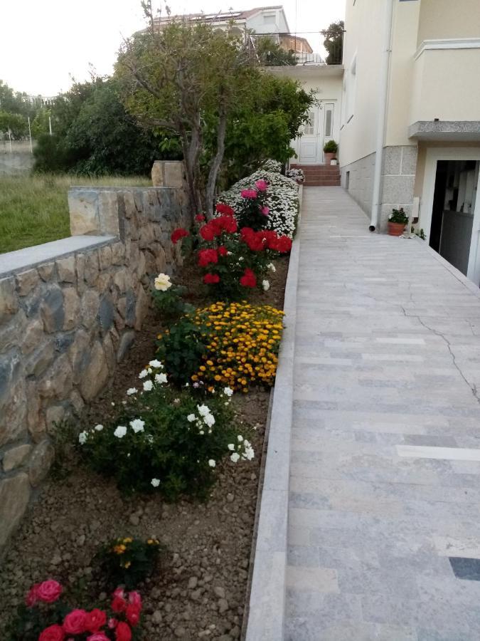 Apartments With A Parking Space Rab - 12383 Banjol Dış mekan fotoğraf